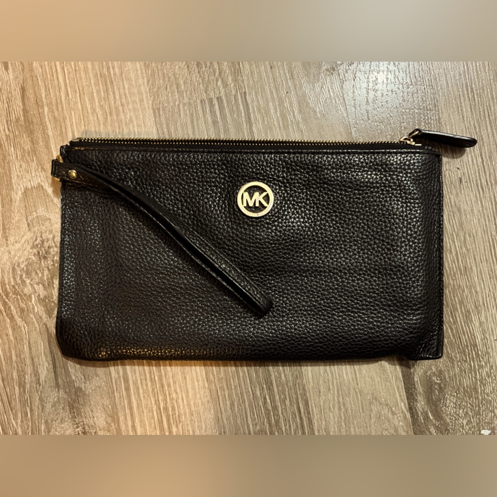 Michael Kors black wristlet